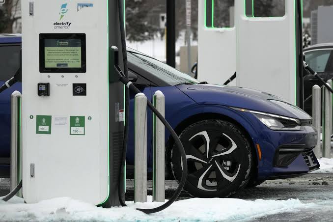 Charging Ahead: The Game-Changing Future of Commercial Chargers